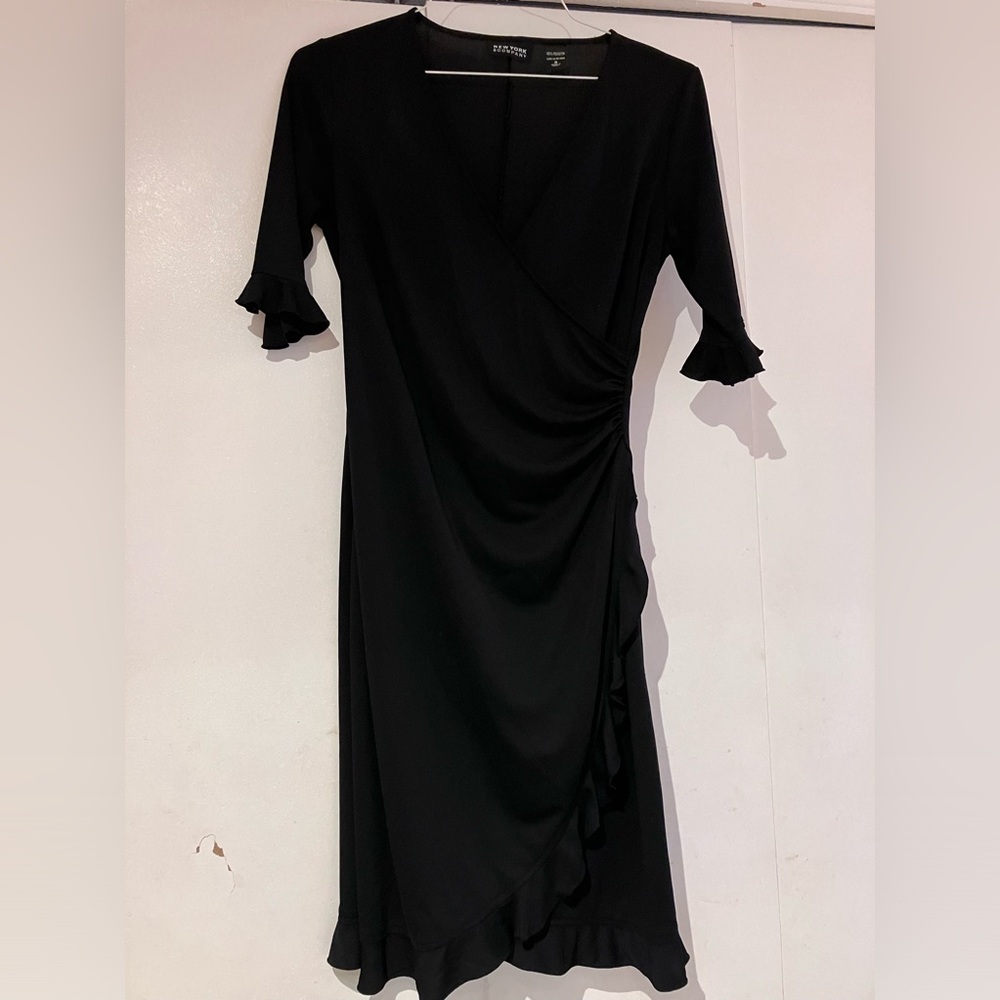 Cute work dress.